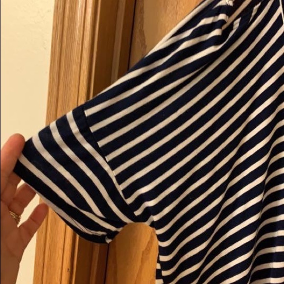 Plus Size Boutique Cold Shoulder Top💕 - Picture 2 of 3